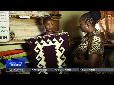 Uganda farmers earn income from making crafts from banana fibre